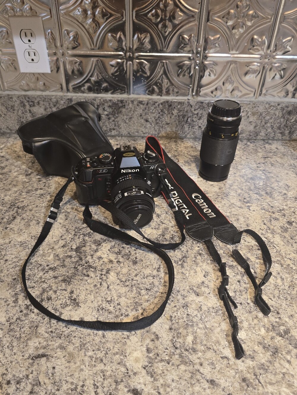 Nikon N2020 35mm Black Camera Lot (Case/Canon Strap Lenses Nikkor/Vivitar)